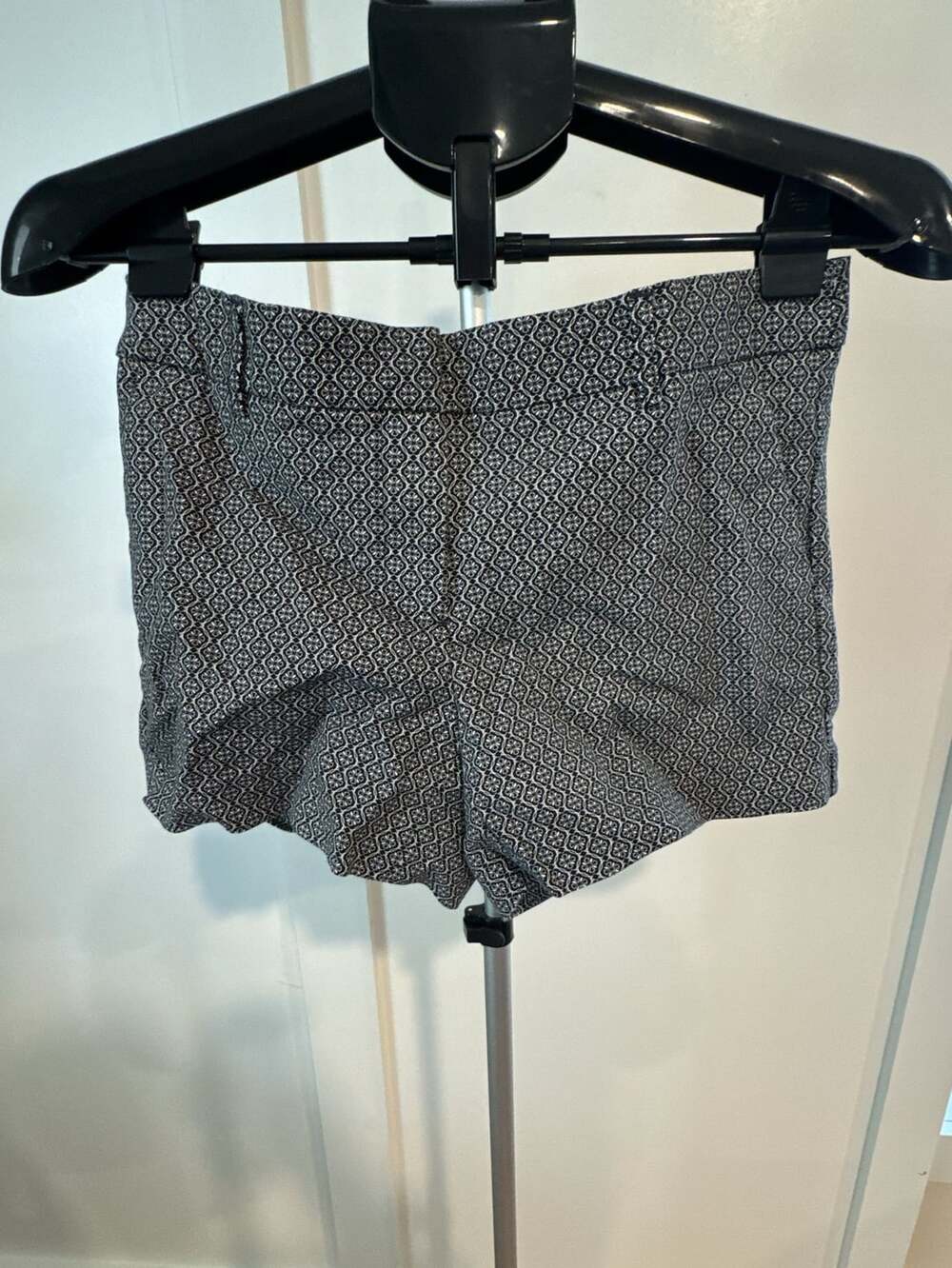 Dalia Collection Shorts Size 6 Black White Geometric Print Cotton Spandex